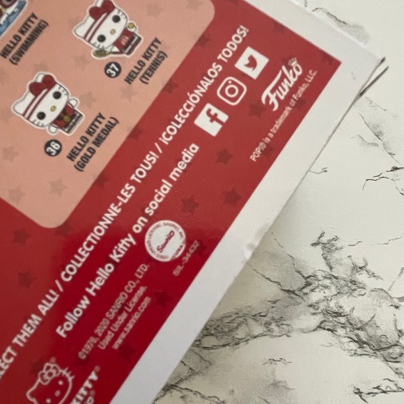 Hello Kitty Funko Pop 37 - Picture 4 of 10